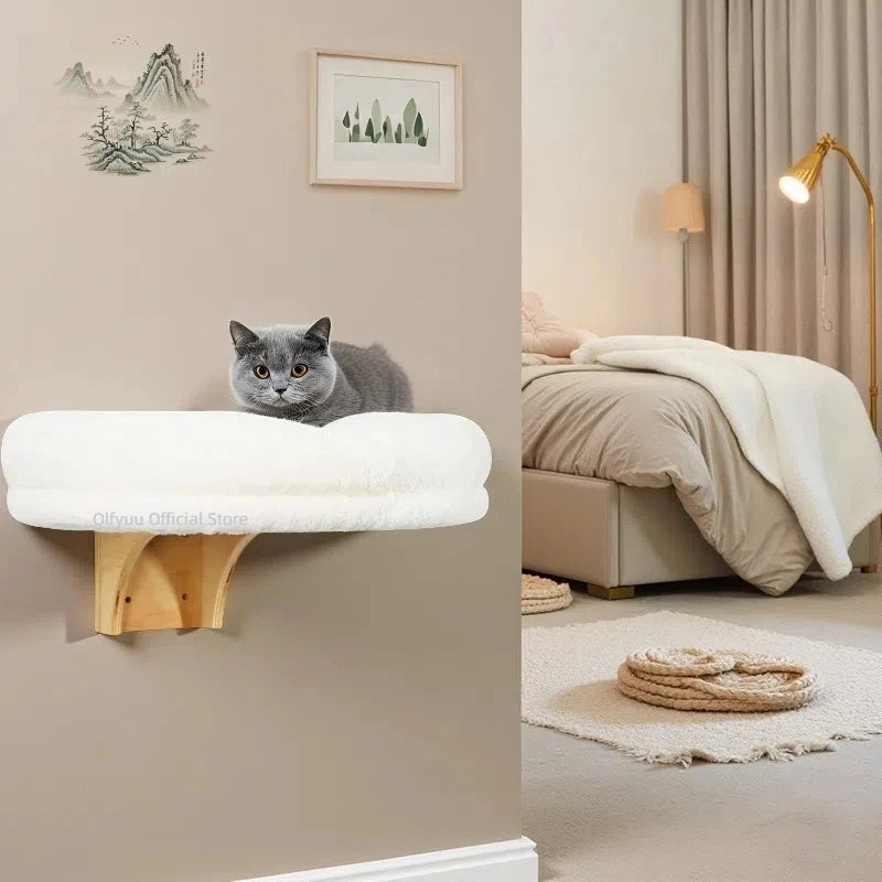 Plush rim and wooden bracket detail
